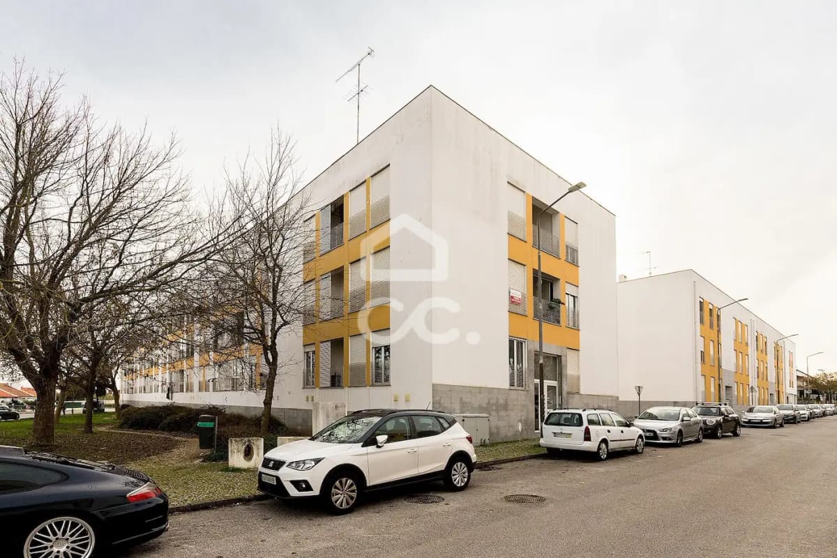 Apartamento T1 Álamos Évora